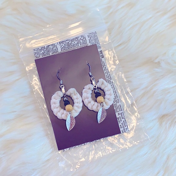 New Boho Style Uniquely Handmade Macrame Beaded Leaf Charm Silver Hook Dangles - Picture 4 of 15